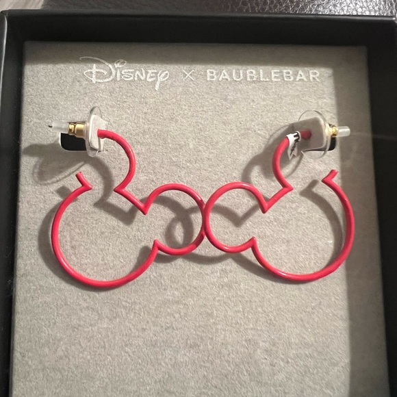 Disney X Baublebar Minnie bow earrings
All Red - Picture 1 of 1